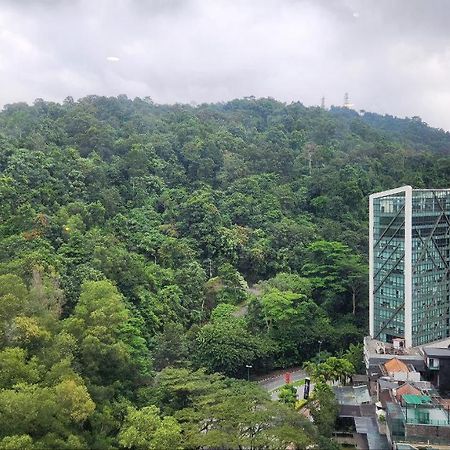 Perdana Hills Hotel Petaling Jaya Exterior foto